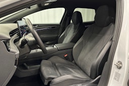 valkoinen Volkswagen ID.7 2025 kuva 18.