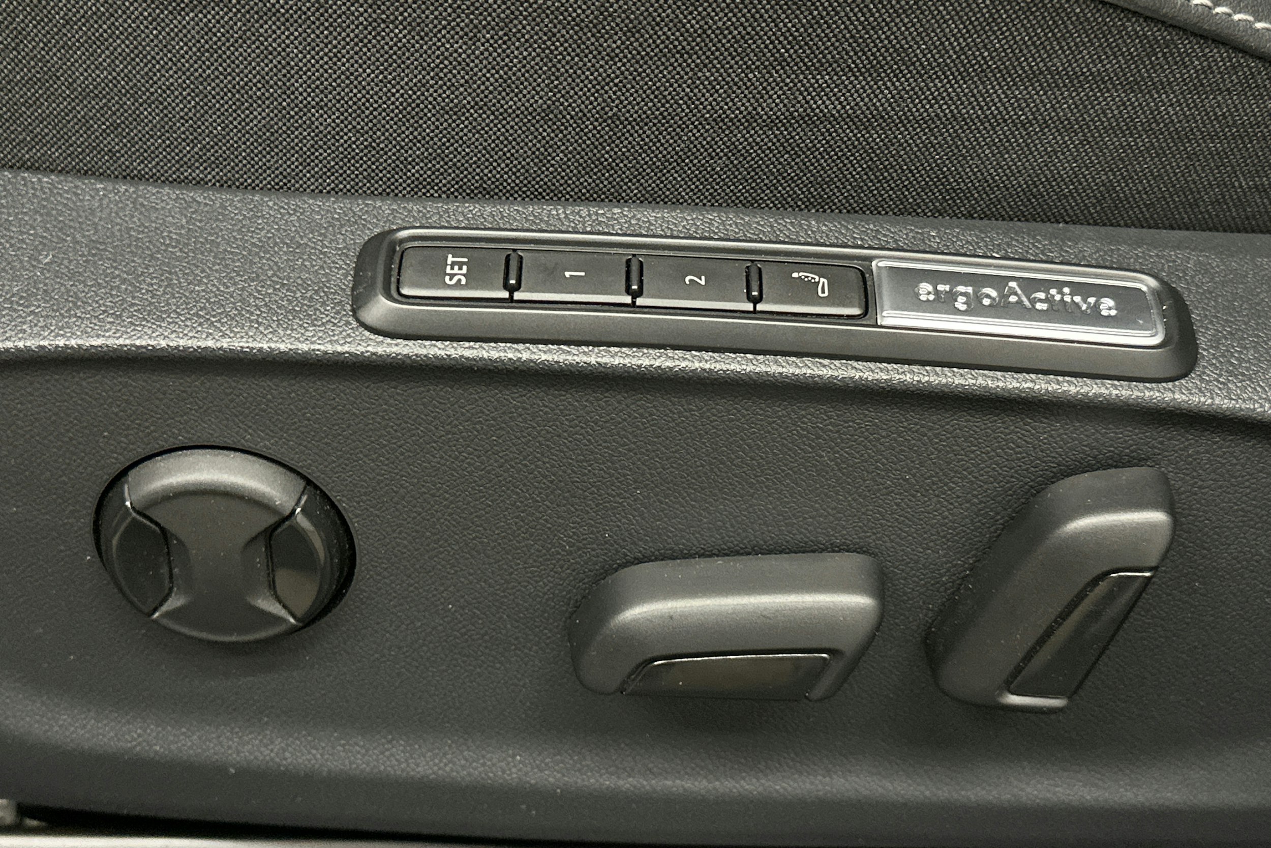 valkoinen Volkswagen ID.7 2025 kuva 19.