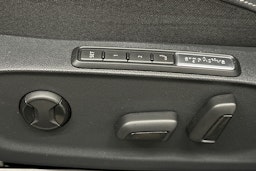 valkoinen Volkswagen ID.7 2025 kuva 19.