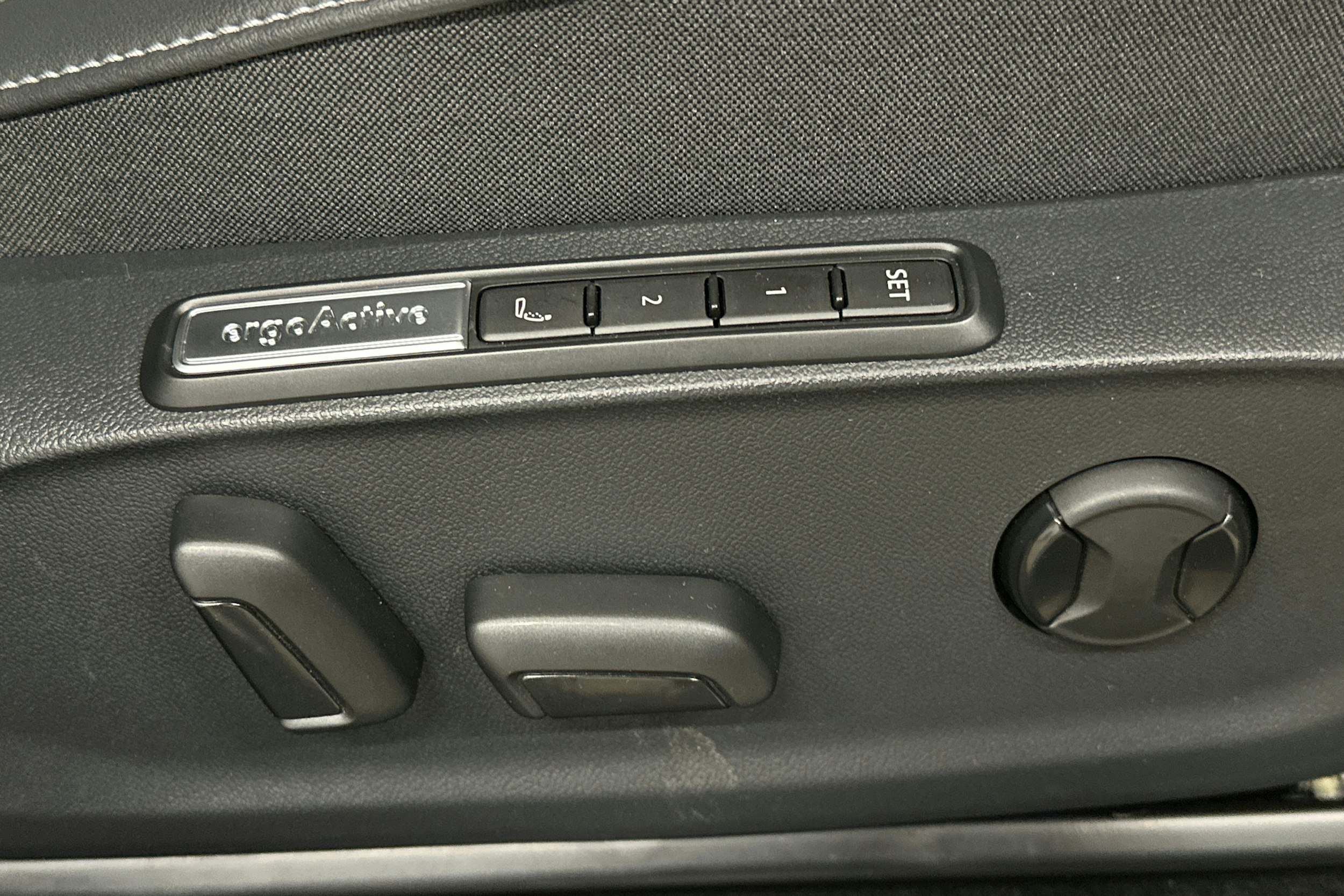 valkoinen Volkswagen ID.7 2025 kuva 20.