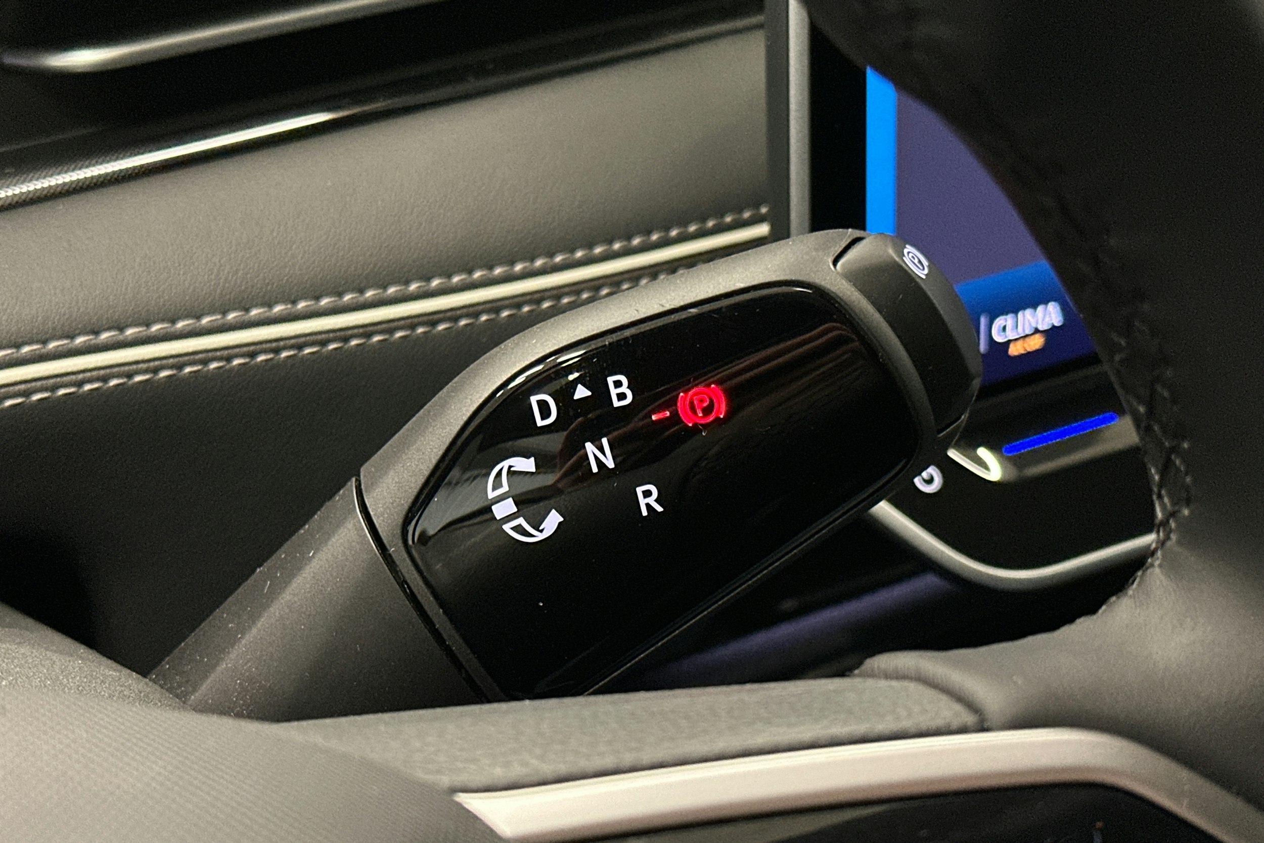 valkoinen Volkswagen ID.7 2025 kuva 24.