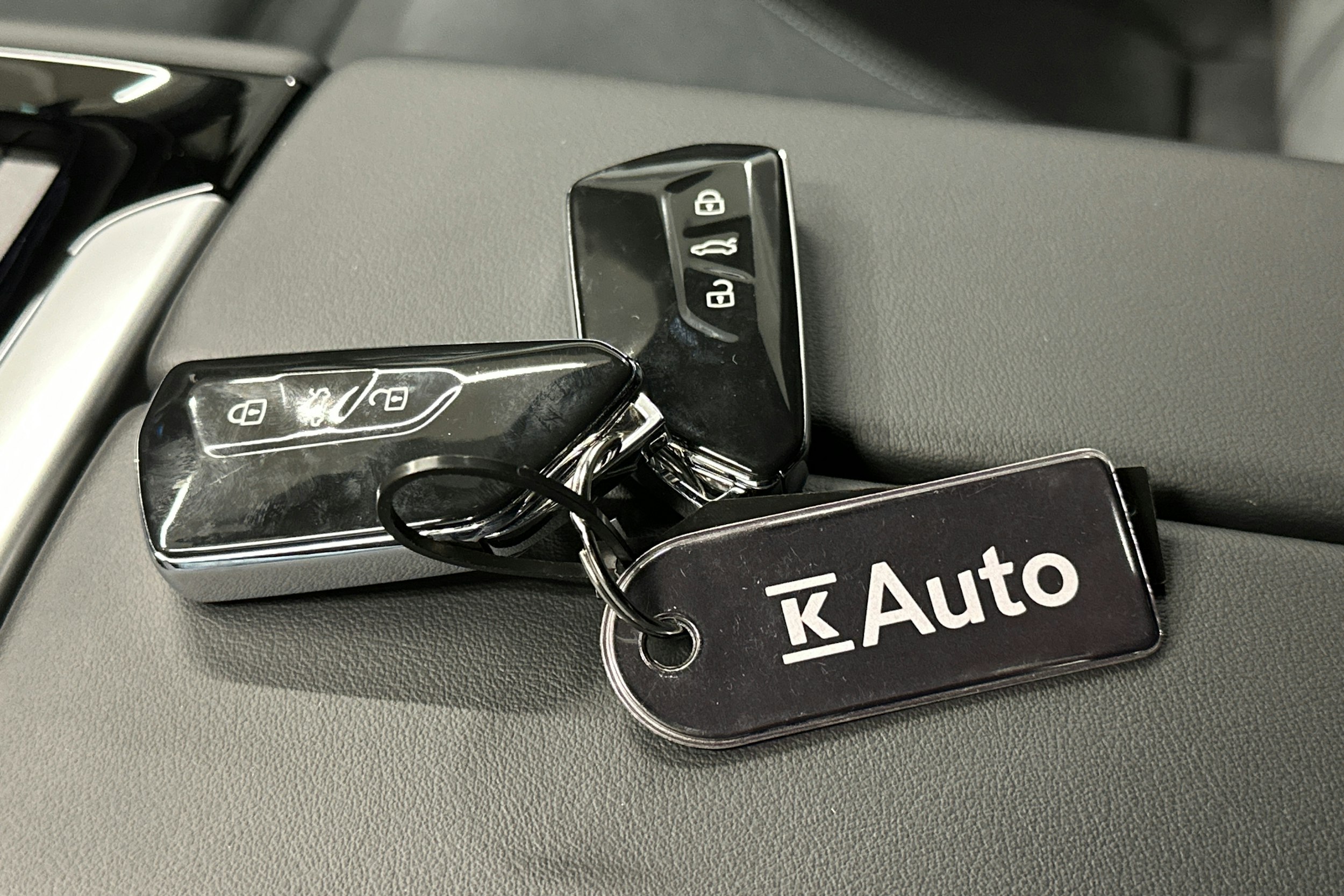 valkoinen Volkswagen ID.7 2025 kuva 35.