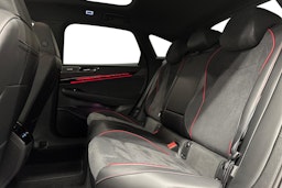 punainen Volkswagen ID.7 2025 kuva 10.