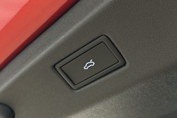 punainen Volkswagen ID.7 2025 kuva 15.