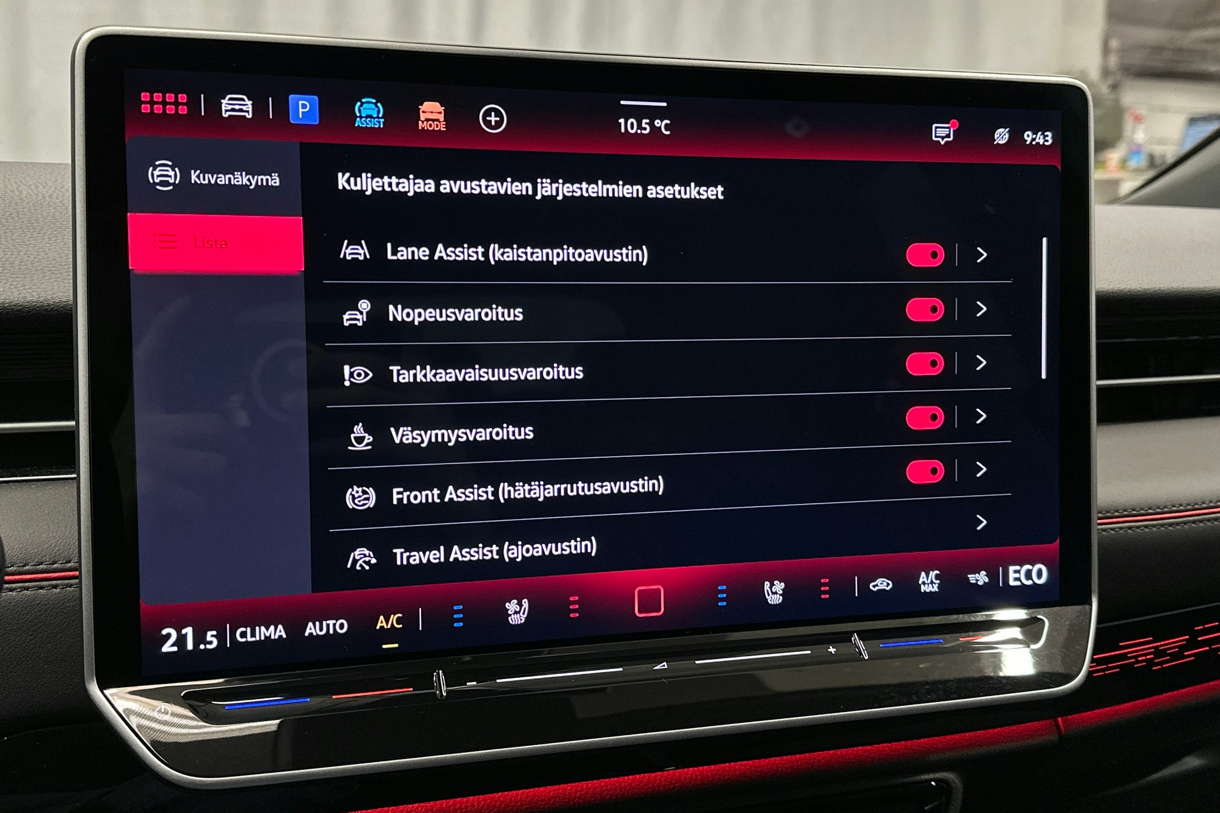 punainen Volkswagen ID.7 2025 kuva 30.