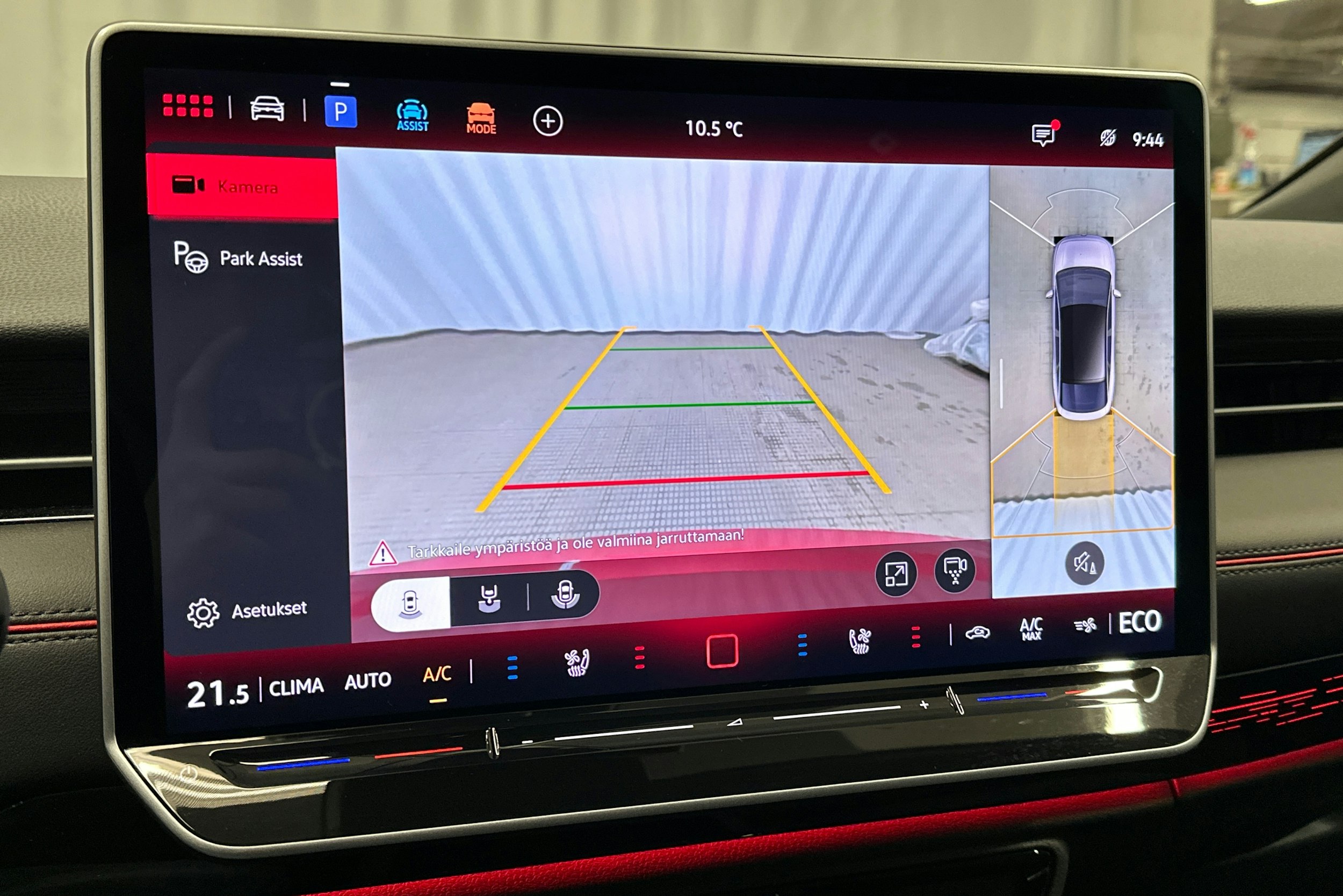 punainen Volkswagen ID.7 2025 kuva 35.