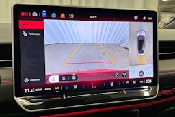 punainen Volkswagen ID.7 2025 kuva 35.