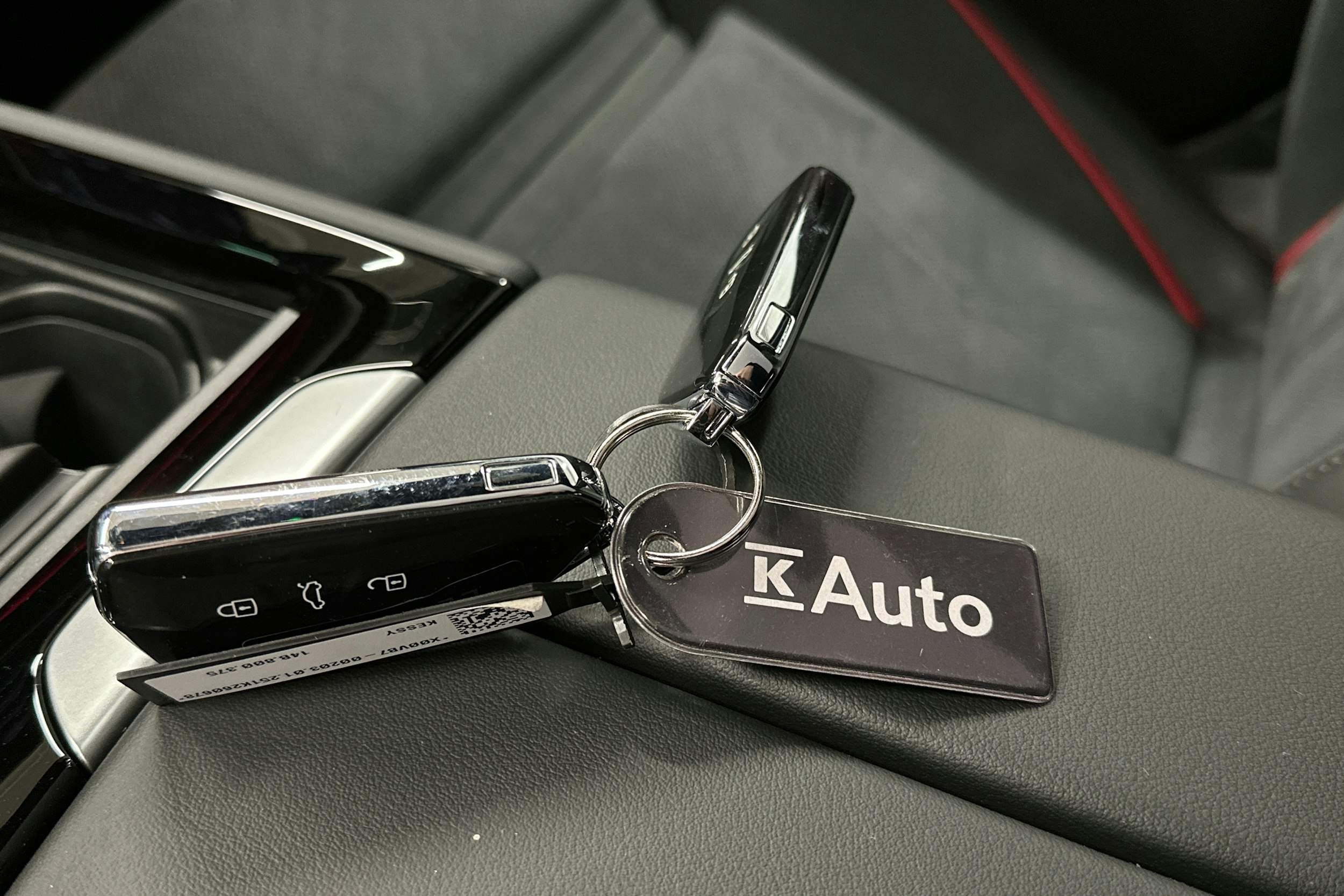 punainen Volkswagen ID.7 2025 kuva 40.