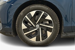 sininen Volkswagen ID.7 2025 kuva 11.