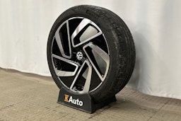 sininen Volkswagen ID.7 2025 kuva 13.