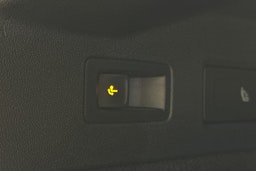 sininen Volkswagen ID.7 2025 kuva 16.