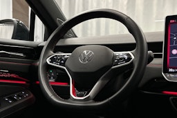 sininen Volkswagen ID.7 2025 kuva 21.