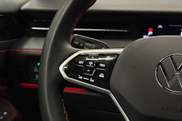 sininen Volkswagen ID.7 2025 kuva 22.