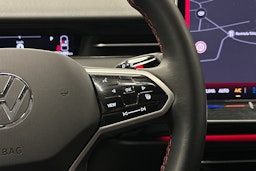 sininen Volkswagen ID.7 2025 kuva 23.