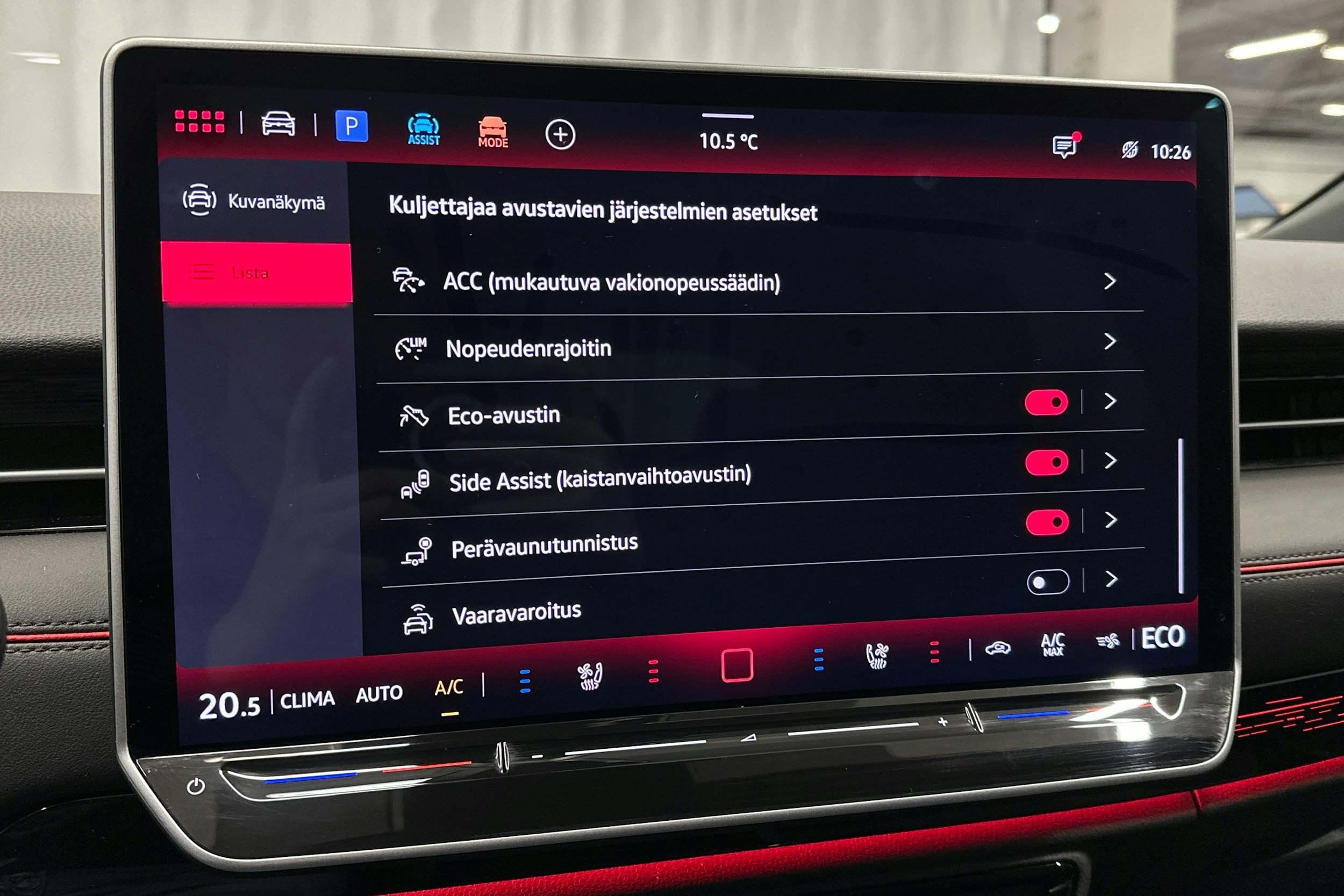 sininen Volkswagen ID.7 2025 kuva 31.