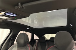 sininen Volkswagen ID.7 2025 kuva 39.