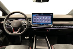 punainen Volkswagen ID.7 2025 kuva 9.