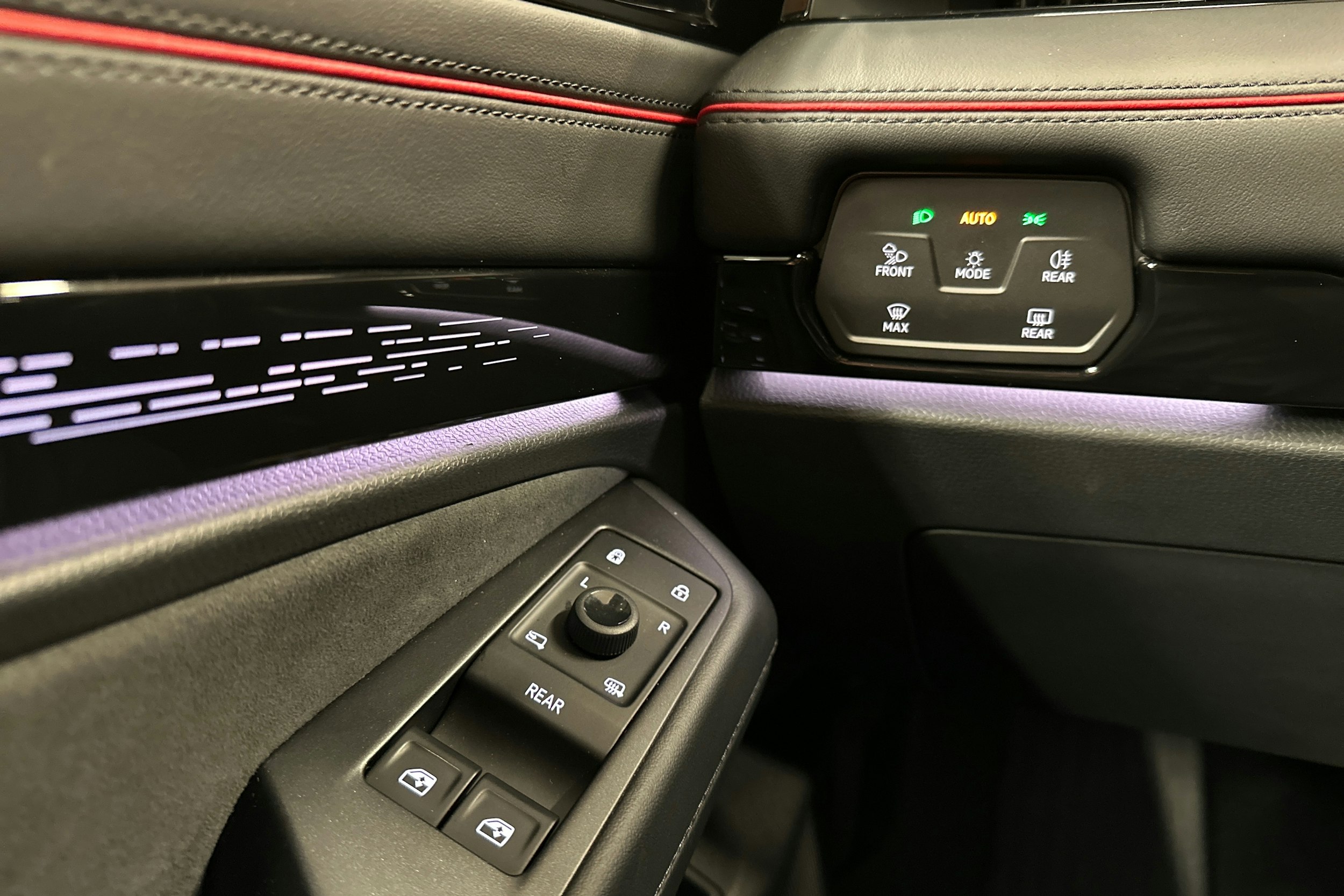 punainen Volkswagen ID.7 2025 kuva 18.