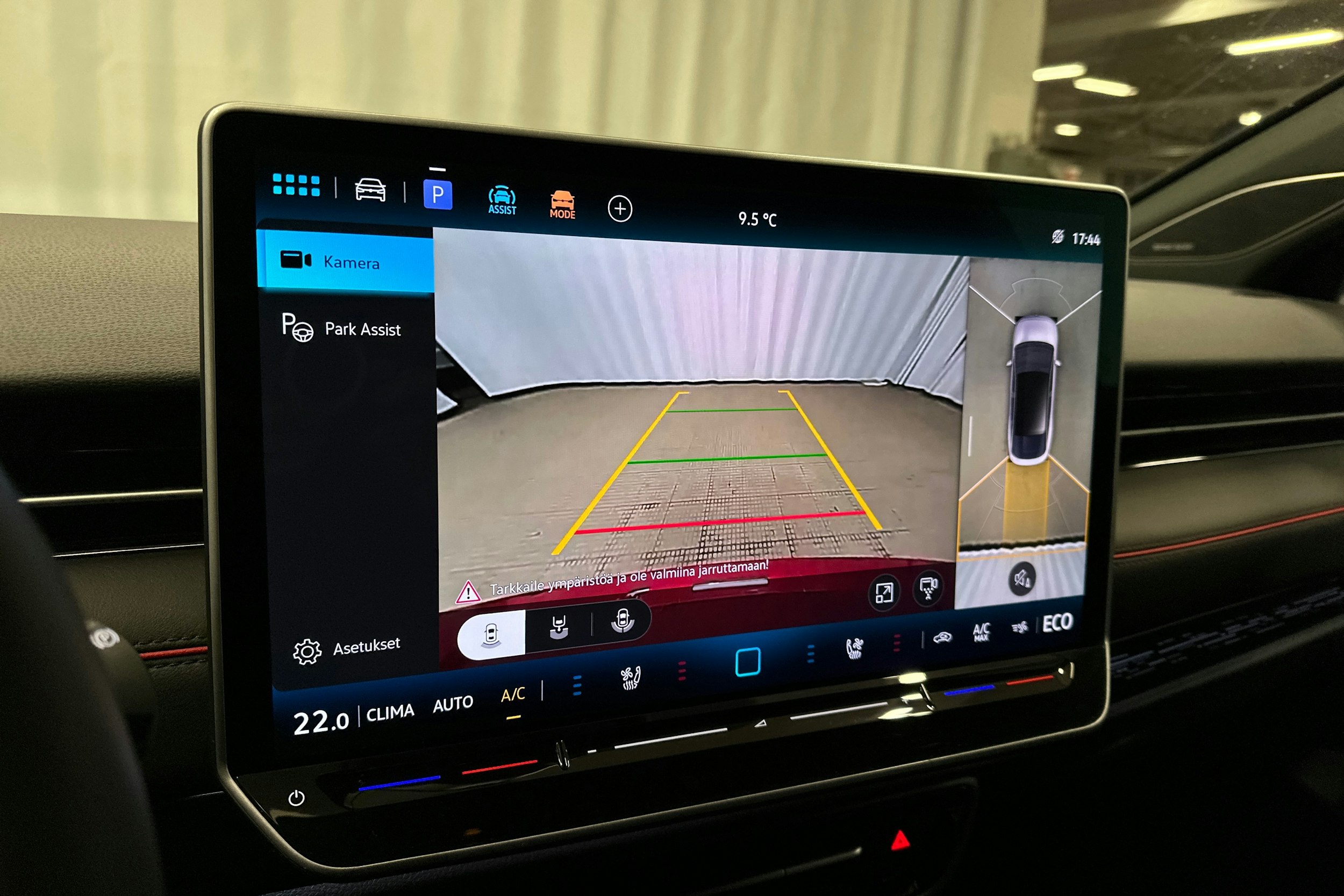 punainen Volkswagen ID.7 2025 kuva 19.