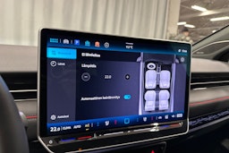 punainen Volkswagen ID.7 2025 kuva 23.