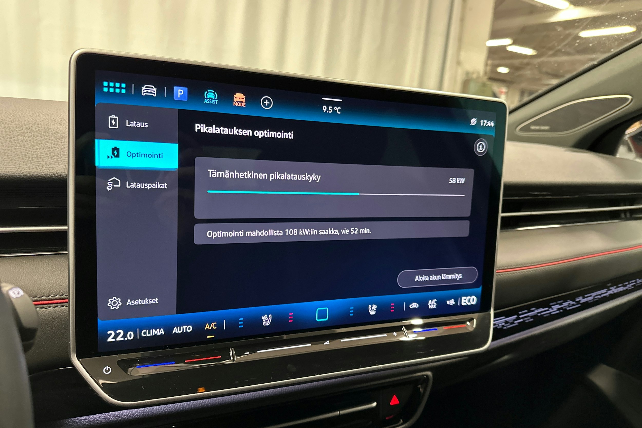 punainen Volkswagen ID.7 2025 kuva 26.