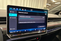 punainen Volkswagen ID.7 2025 kuva 26.