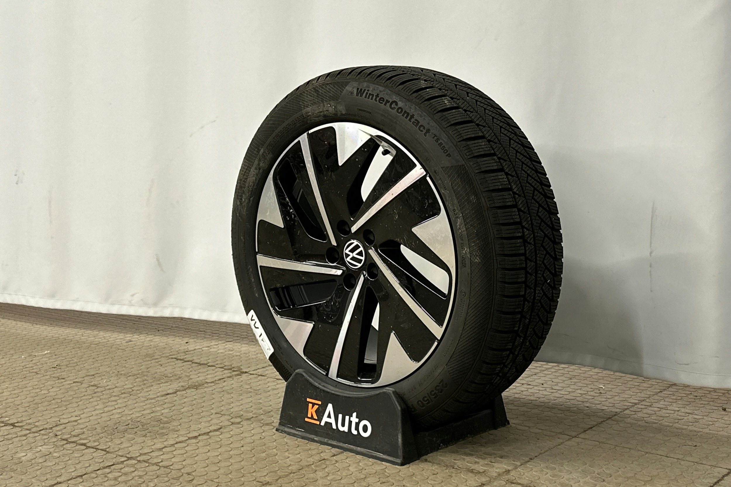 punainen Volkswagen ID.7 2025 kuva 13.