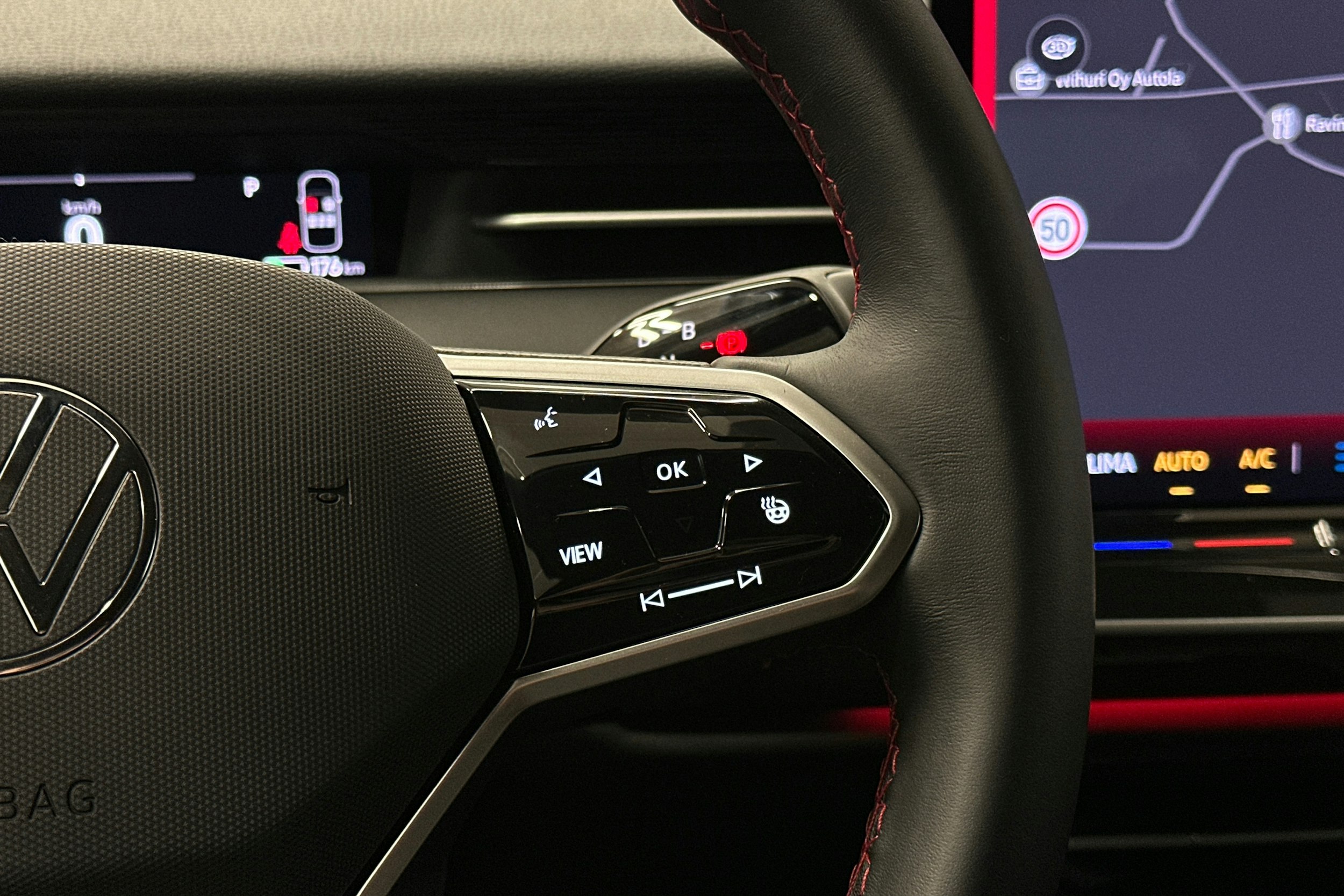 punainen Volkswagen ID.7 2025 kuva 23.