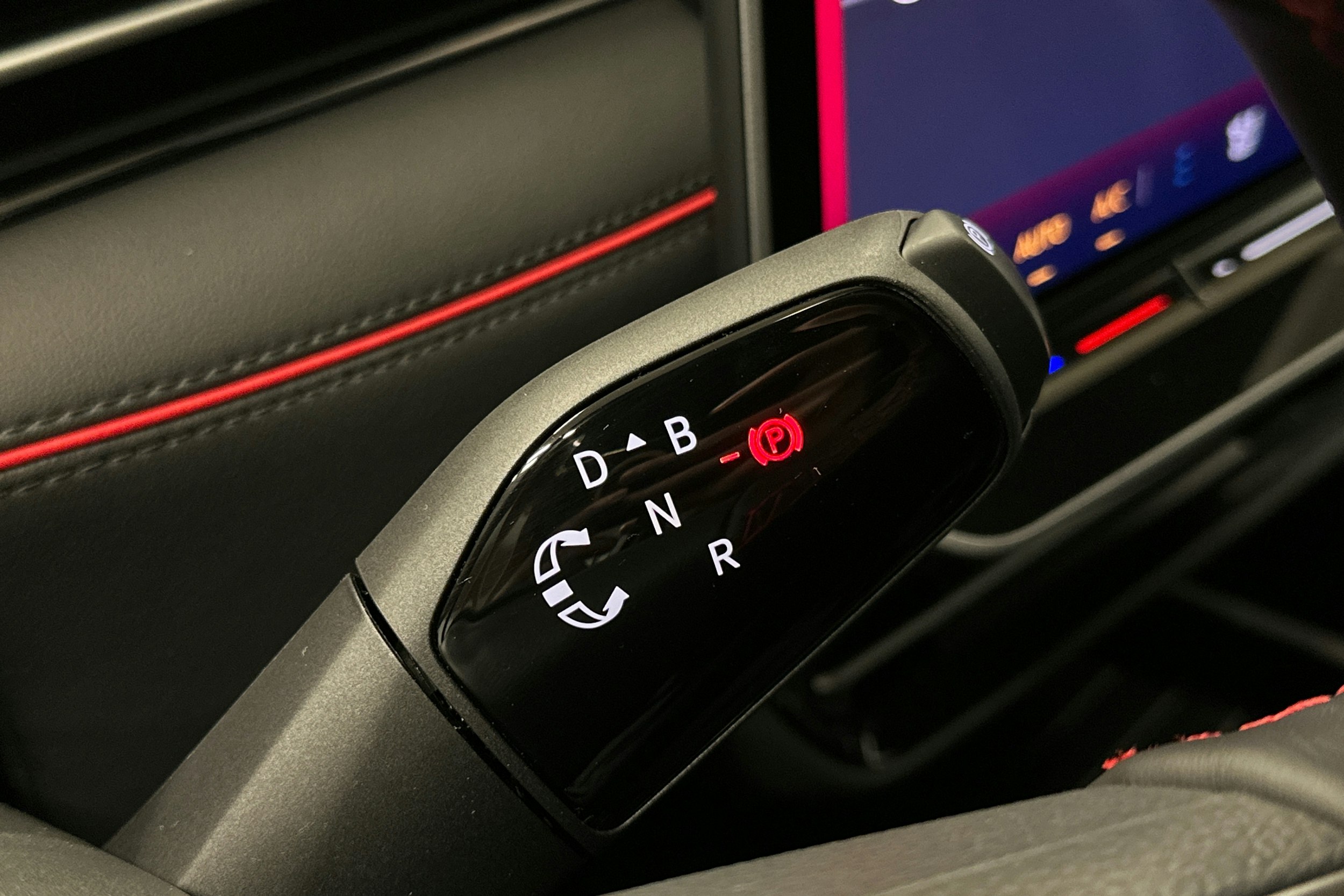 punainen Volkswagen ID.7 2025 kuva 24.