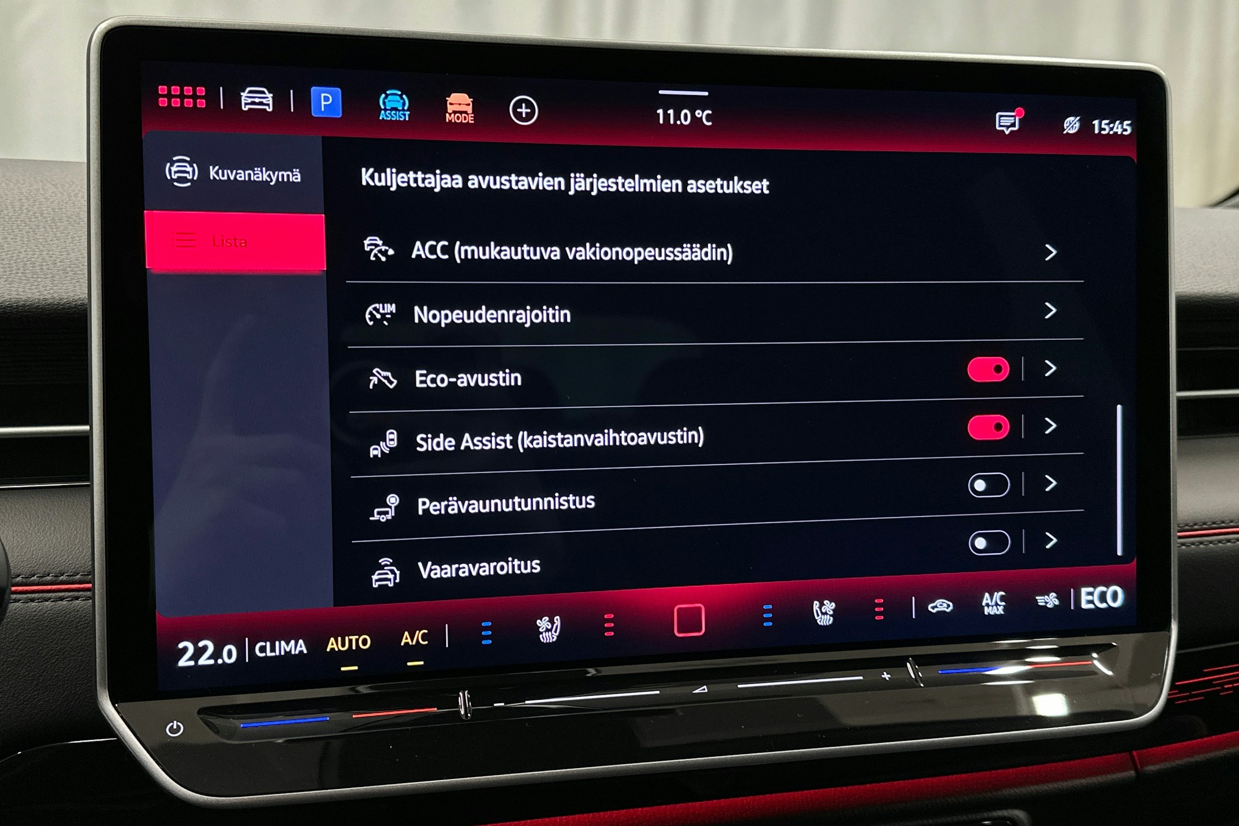 punainen Volkswagen ID.7 2025 kuva 32.