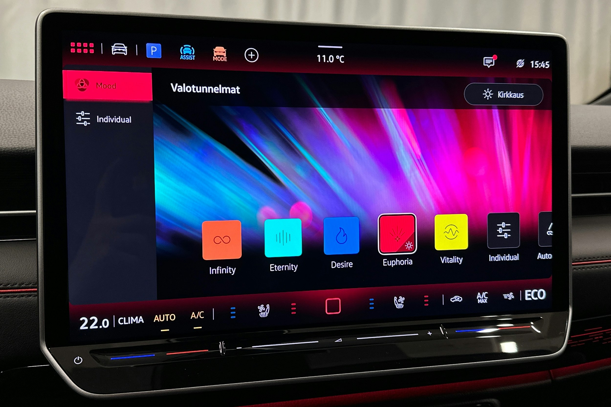 punainen Volkswagen ID.7 2025 kuva 33.