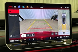 punainen Volkswagen ID.7 2025 kuva 36.