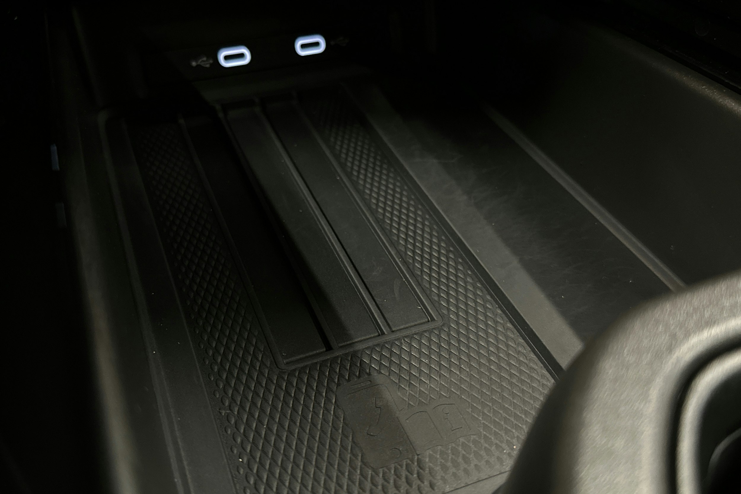 punainen Volkswagen ID.7 2025 kuva 37.