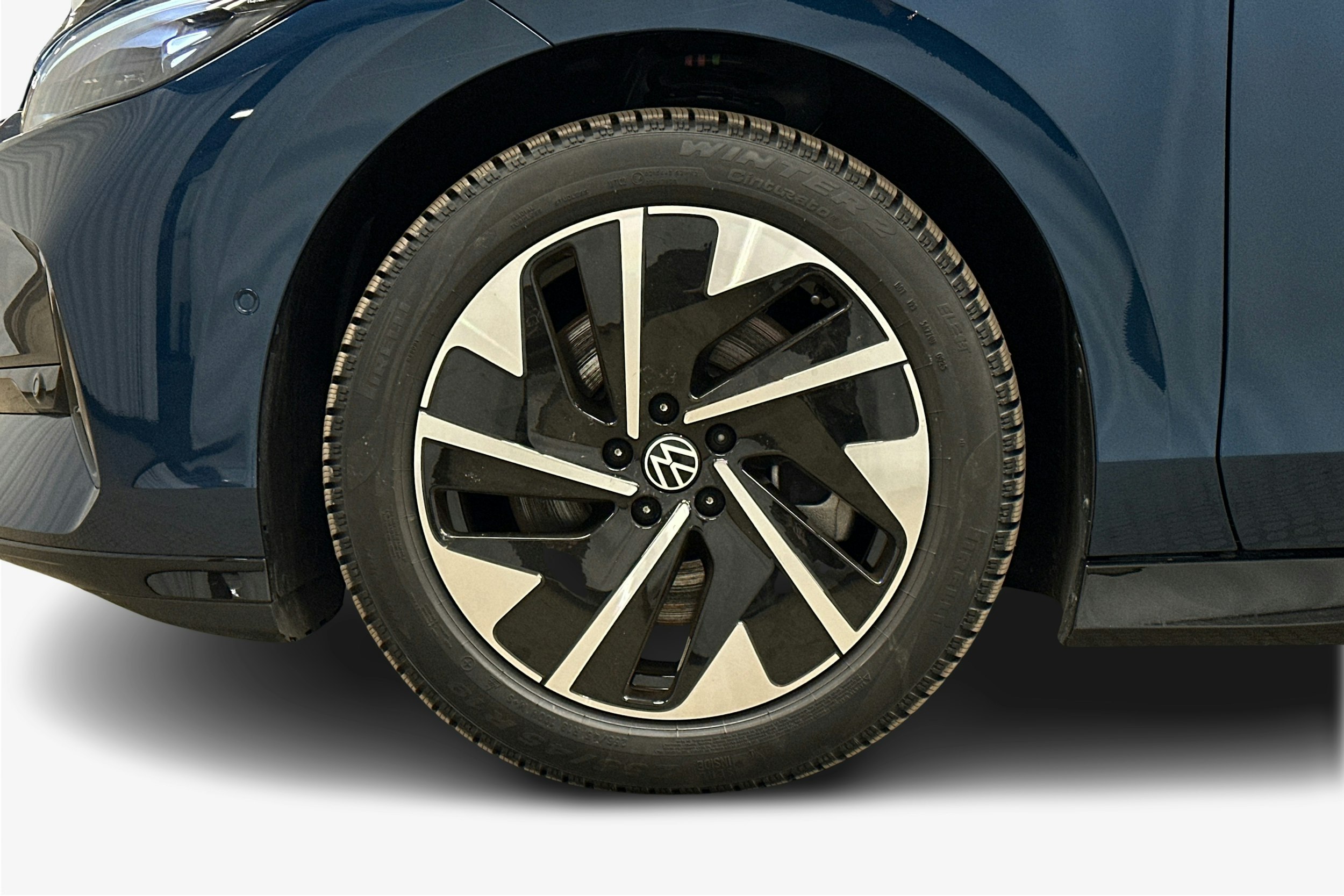 sininen Volkswagen ID.7 2025 kuva 9.