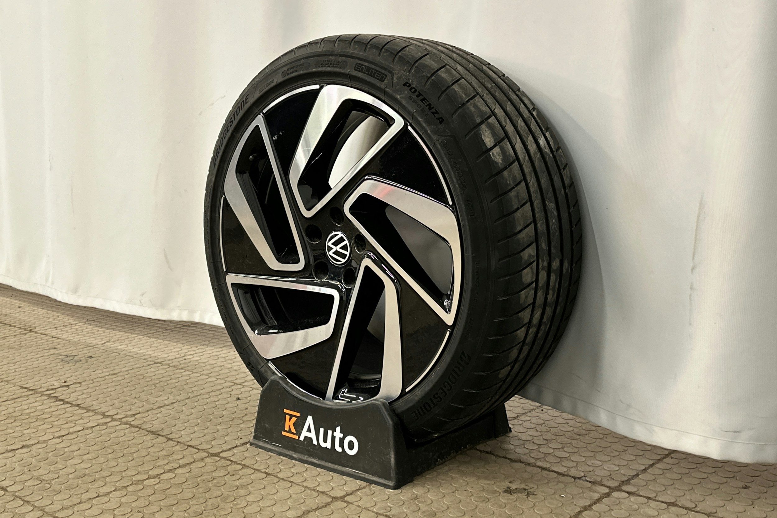 sininen Volkswagen ID.7 2025 kuva 10.