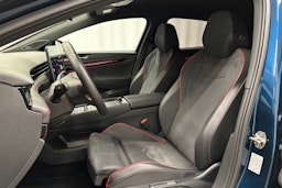 sininen Volkswagen ID.7 2025 kuva 15.