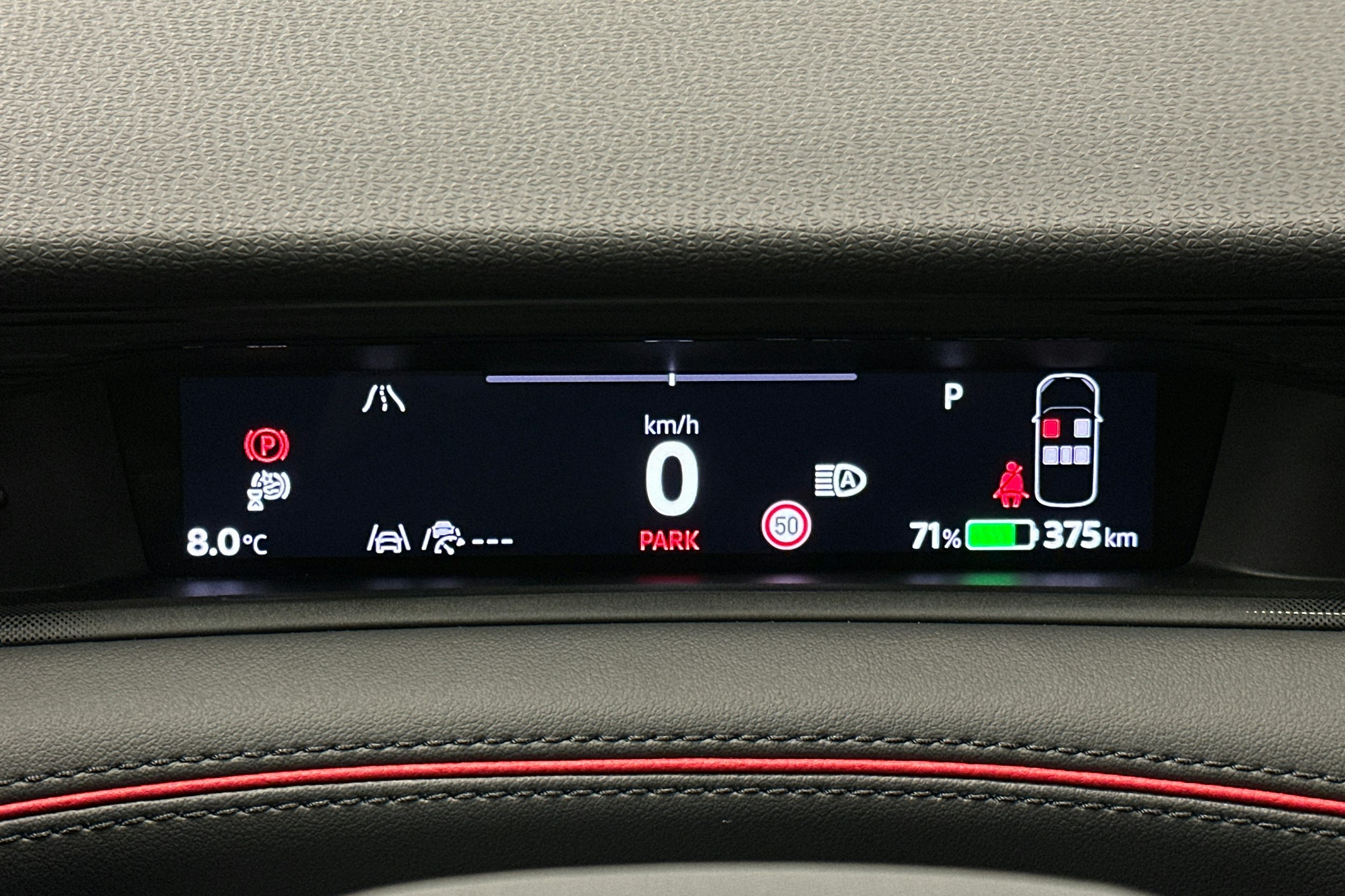 sininen Volkswagen ID.7 2025 kuva 22.