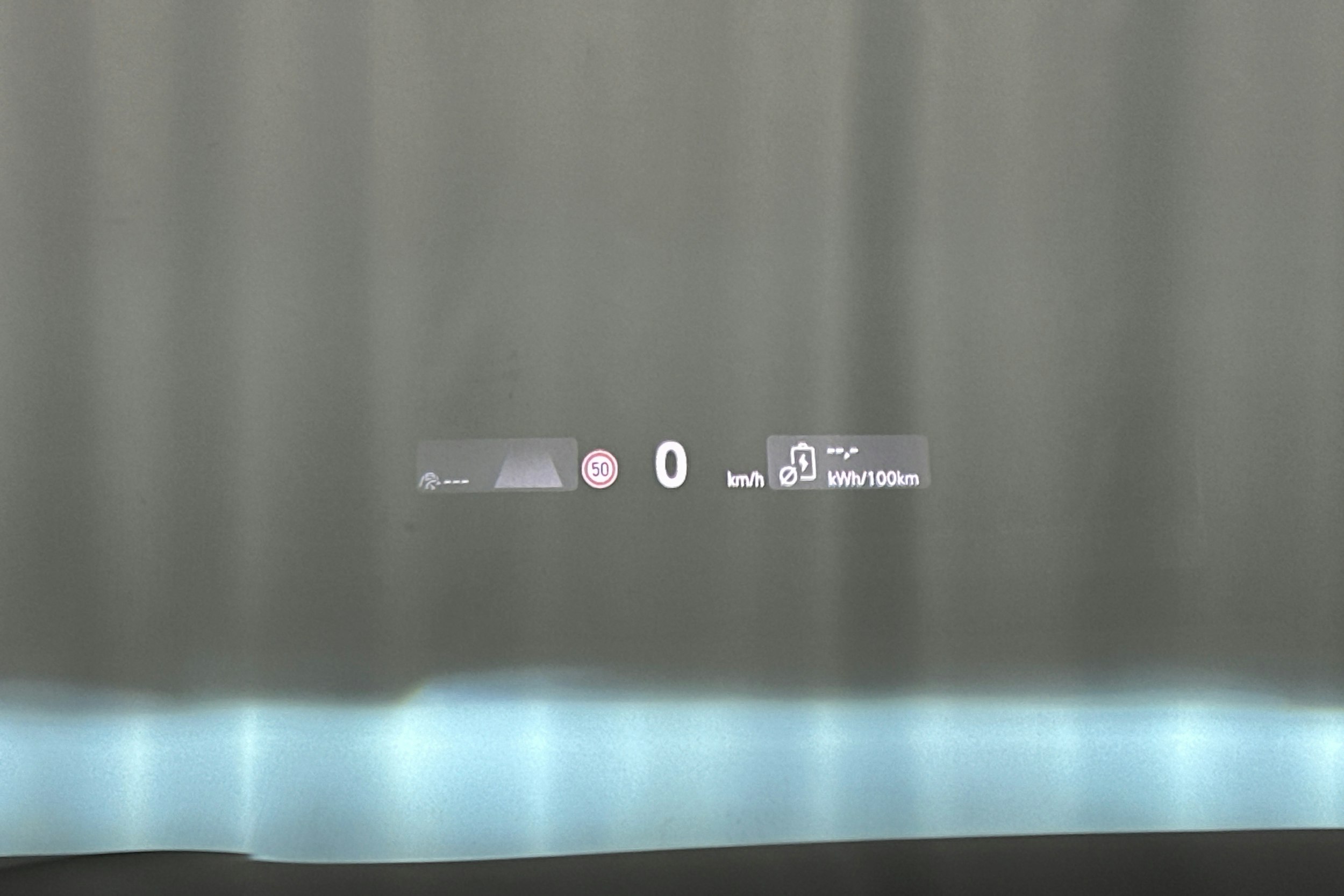 sininen Volkswagen ID.7 2025 kuva 23.