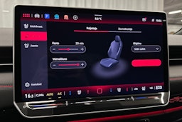 sininen Volkswagen ID.7 2025 kuva 32.