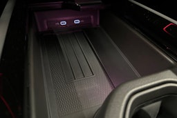 sininen Volkswagen ID.7 2025 kuva 34.