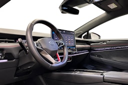 punainen Volkswagen ID.7 2025 kuva 7.