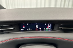 punainen Volkswagen ID.7 2025 kuva 16.