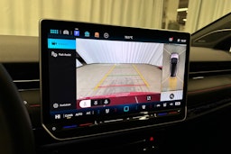 punainen Volkswagen ID.7 2025 kuva 19.