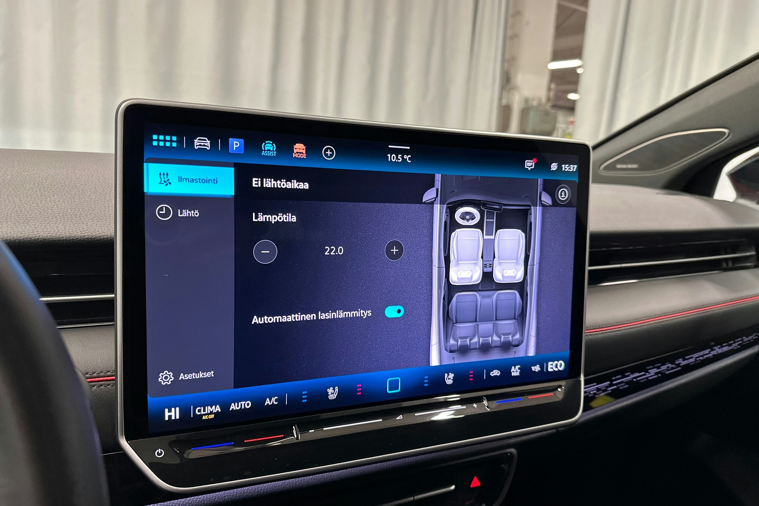 punainen Volkswagen ID.7 2025 kuva 22.