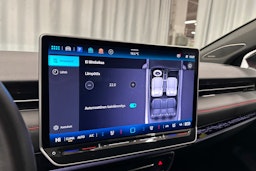 punainen Volkswagen ID.7 2025 kuva 22.