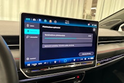 punainen Volkswagen ID.7 2025 kuva 23.