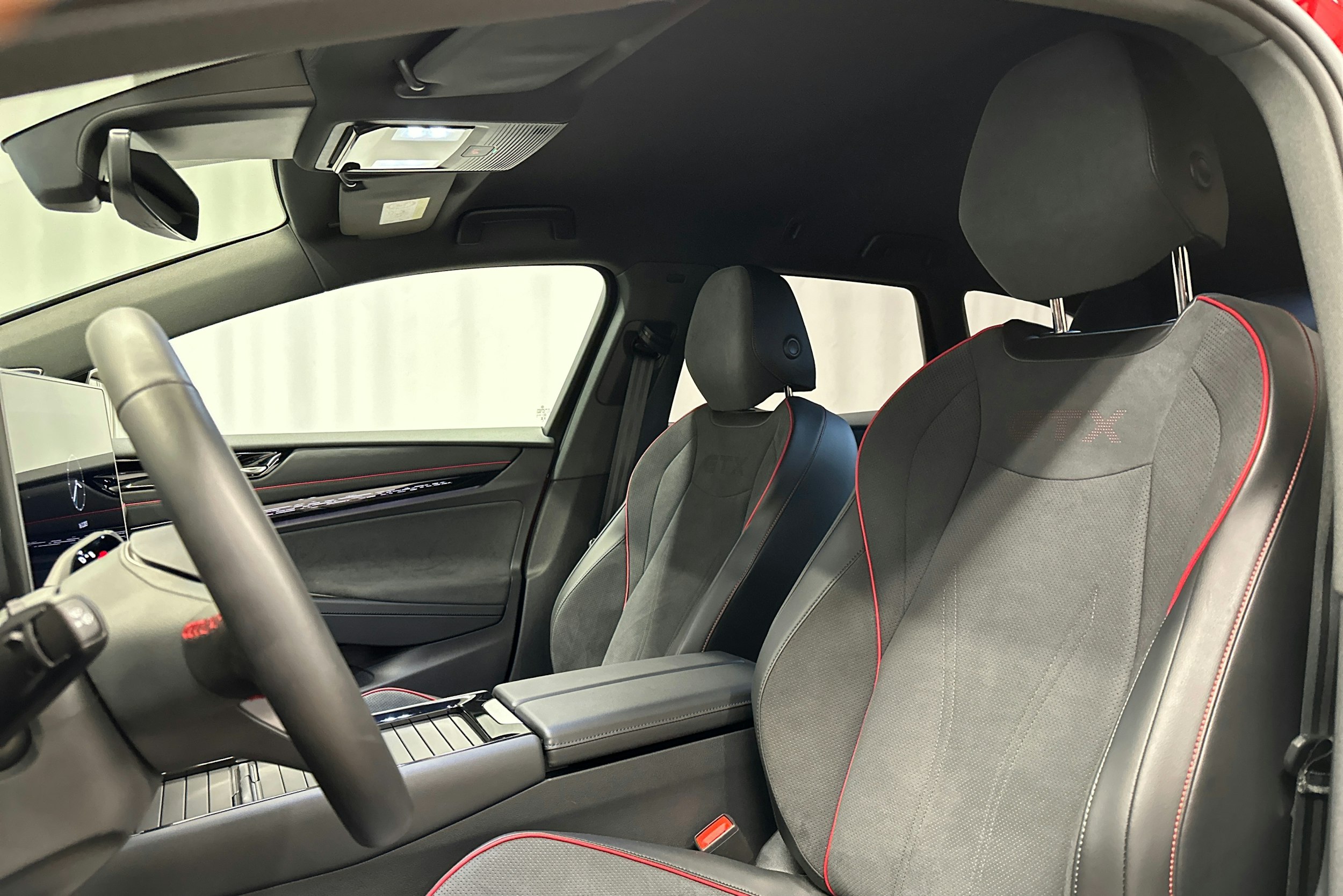 punainen Volkswagen ID.7 2025 kuva 29.