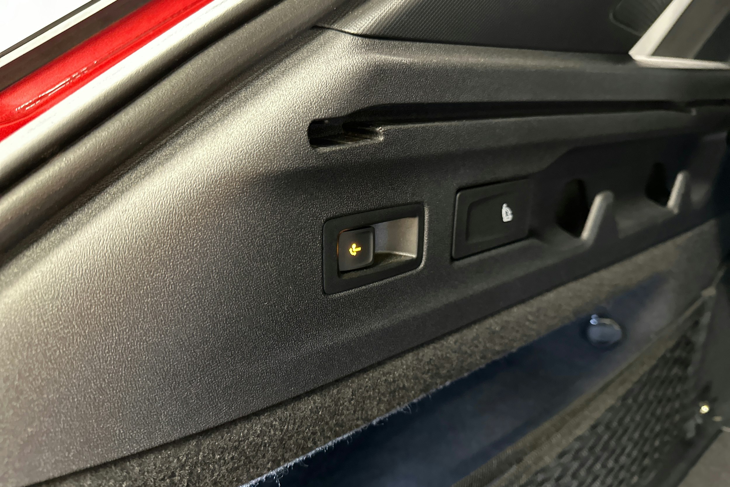 punainen Volkswagen ID.7 2025 kuva 32.