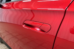 punainen Volkswagen ID.7 2025 kuva 33.