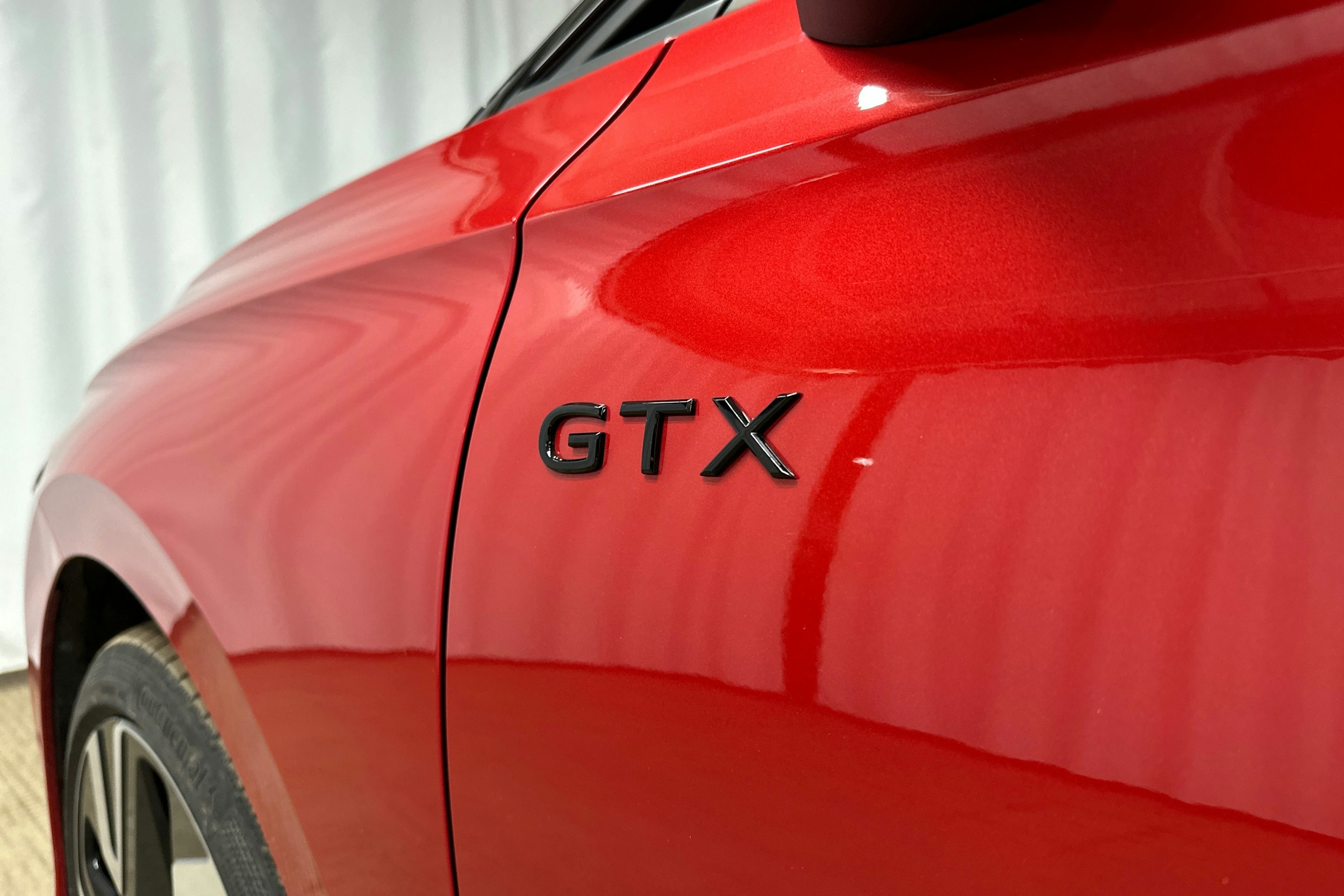 punainen Volkswagen ID.7 2025 kuva 34.